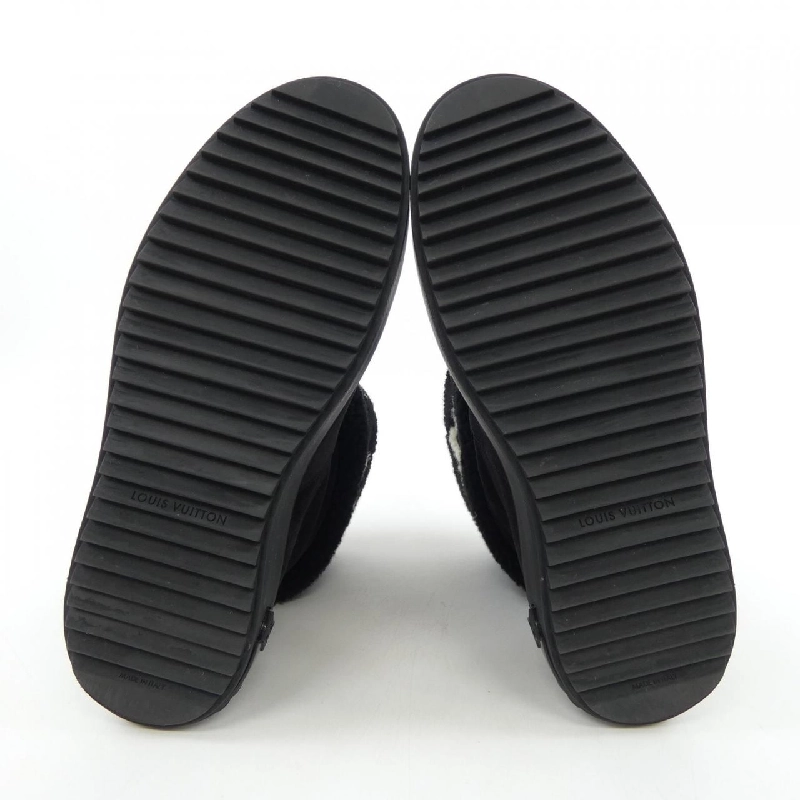 Giày bốt LOUIS VUITTON logo da lộn - Hàng hiệu Authentic 828966