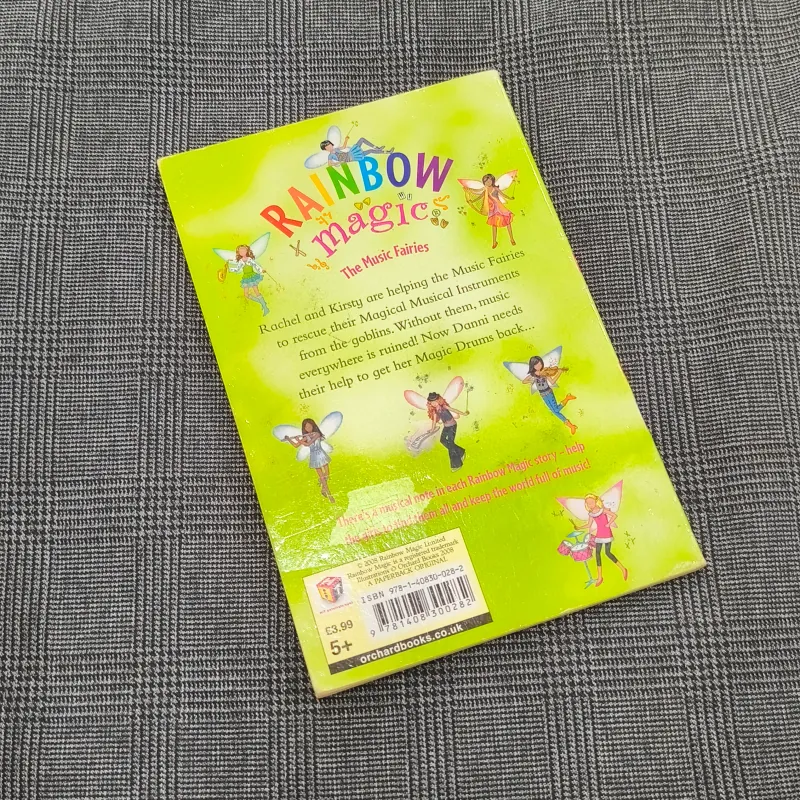 (Ngoại văn) Rainbow Magic - Book 67: Danni the Drum Fairy  1036338