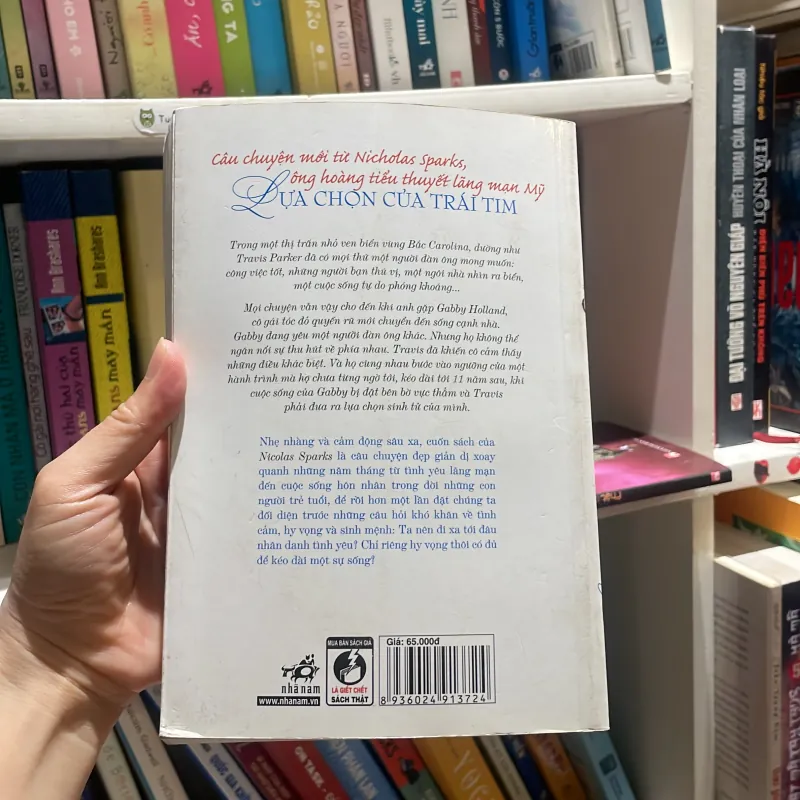 Lựa chọn của trái tim - Nicholas Sparks - new york times bestselling author nhã nam 1025657