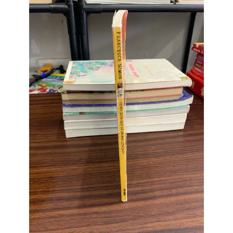 Henry quái quỷ và những con chấy- Francesca Simon 604180