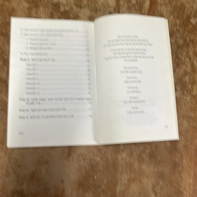 ENGLISH GRAMMAR IN USE - CẨM NANG NGỮ ÂM TIẾNG ANH PHỔ THÔNG 698408