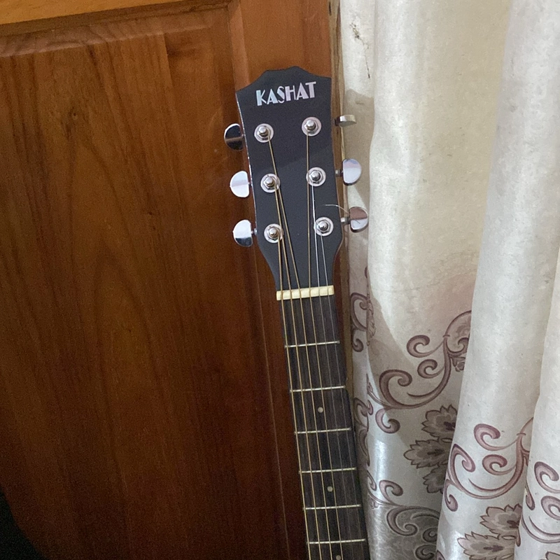 ÐÀN GUITAR GIÁ RẺ, MỚI 99% 522690