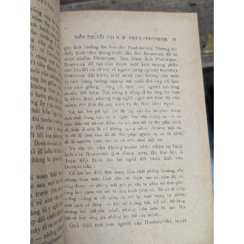 Dostoievski - André Gide ( Bửu Ý Dịch ) 304389