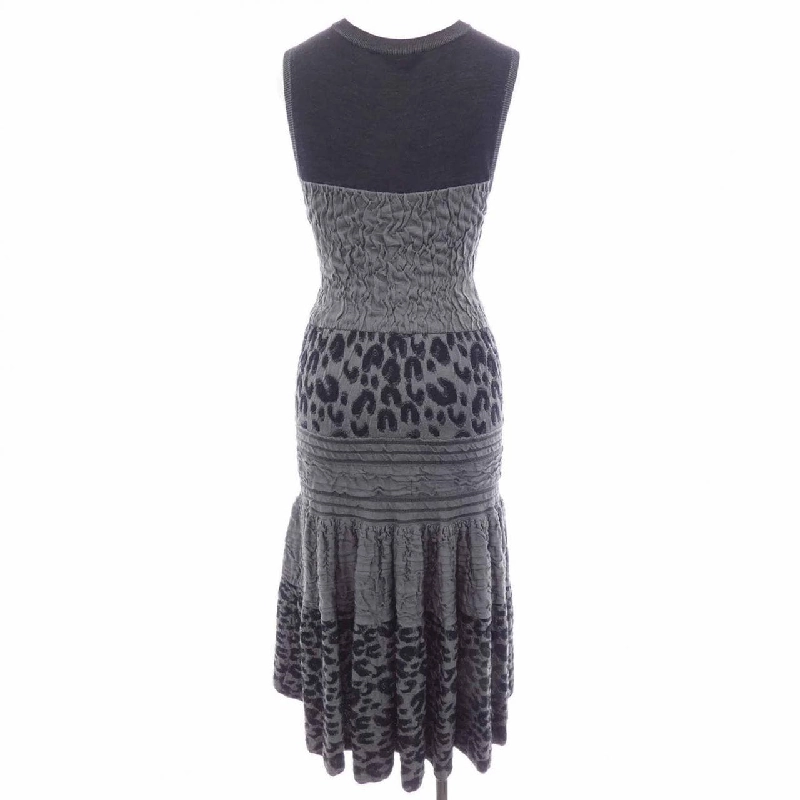 Đầm LOUIS VUITTON F2KD15OBA - Hàng hiệu Chính hãng 811908