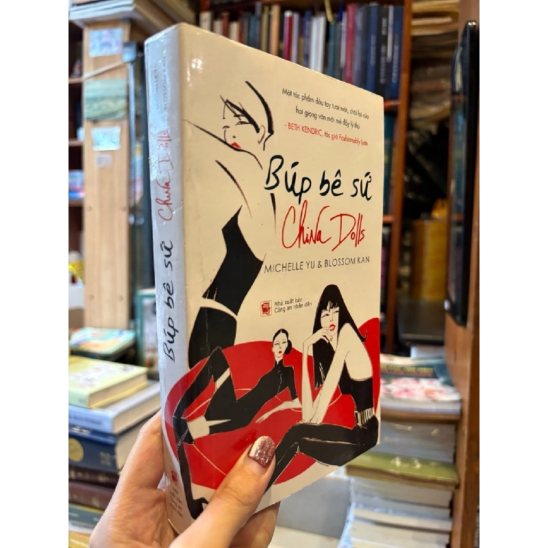 Búp bê sứ - Michelle Yu & Blossom Kan 734583