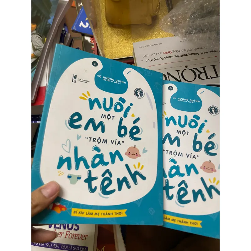 Sách nuôi một em bé trộm vía nhàn tênh 311183