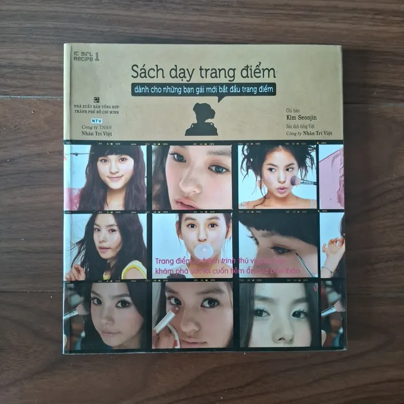 Sách dạy trang điểm 557803