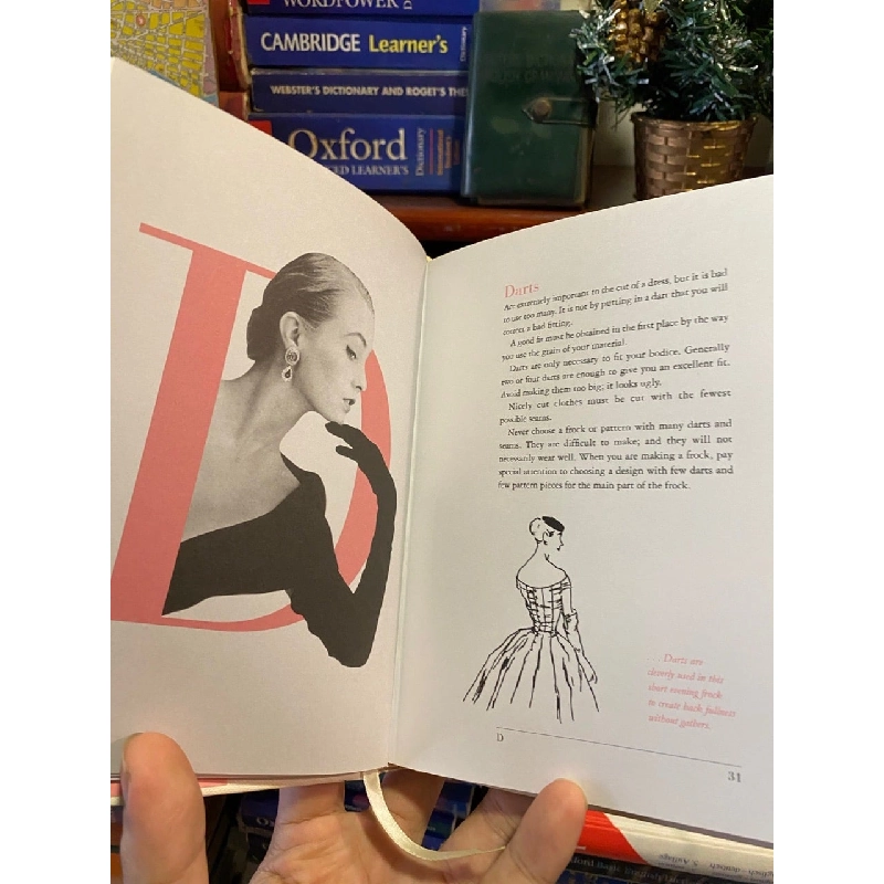 The Little Dictionary of Fashion - Christian Dior 733686