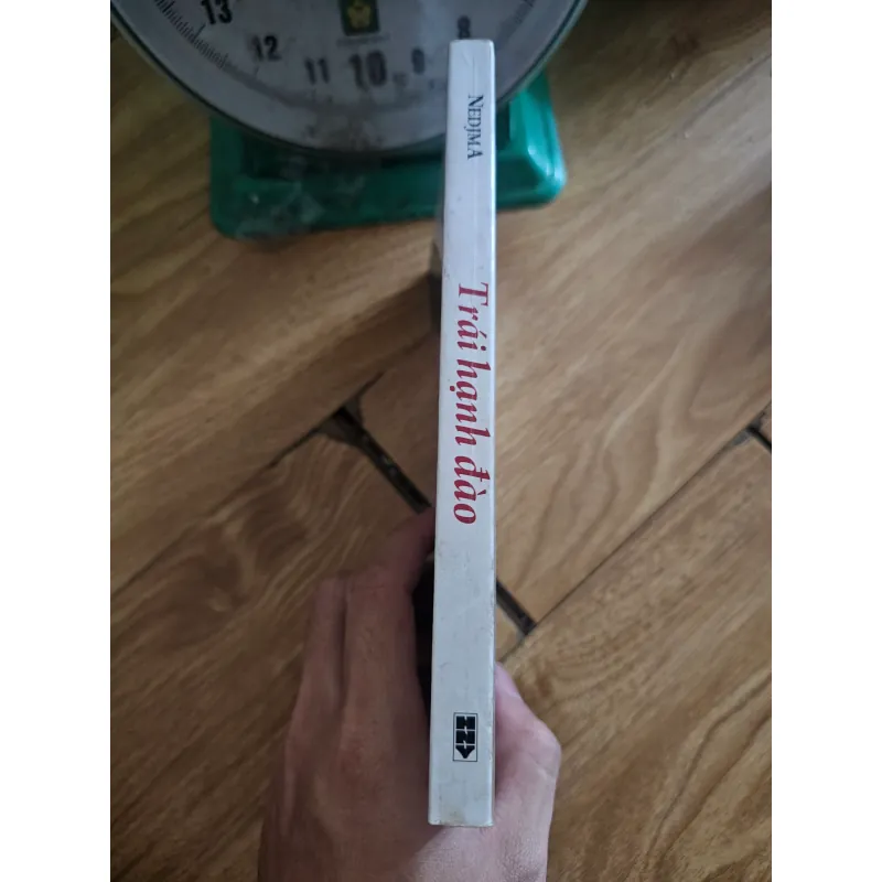 Trái hạnh đào
 757616