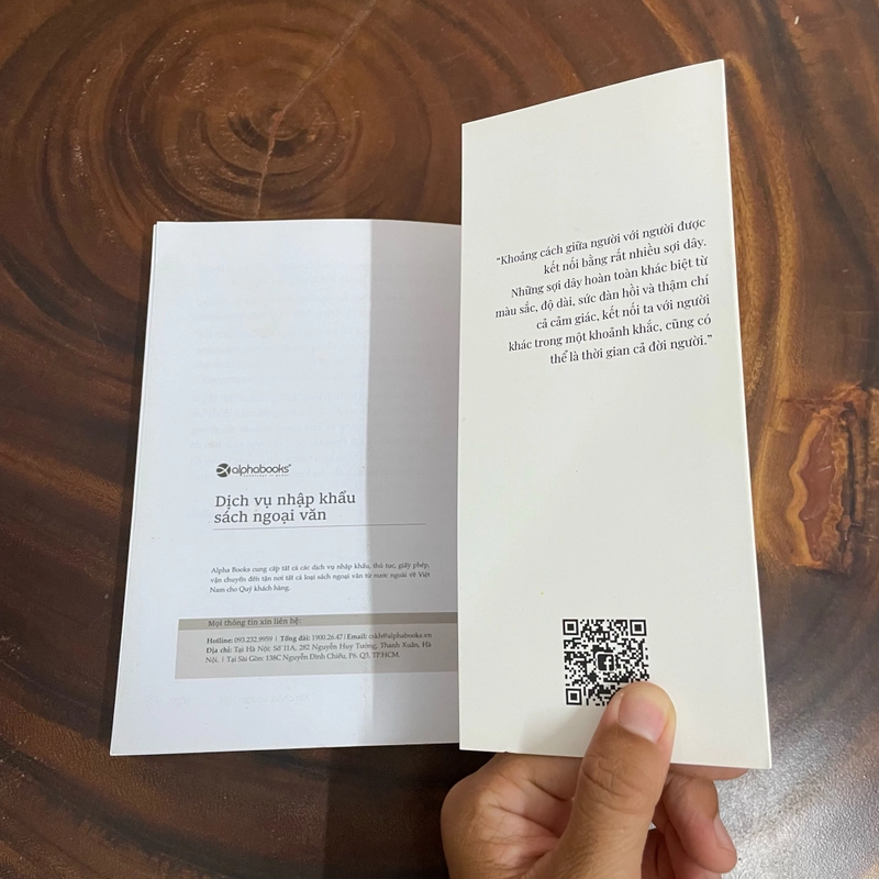 II Tựa sách: Mở Mắt Thấy Buồn, Nhắm Mắt Lại Chỉ Toàn Đau Thương - SEOLLEDA - 2020 463345