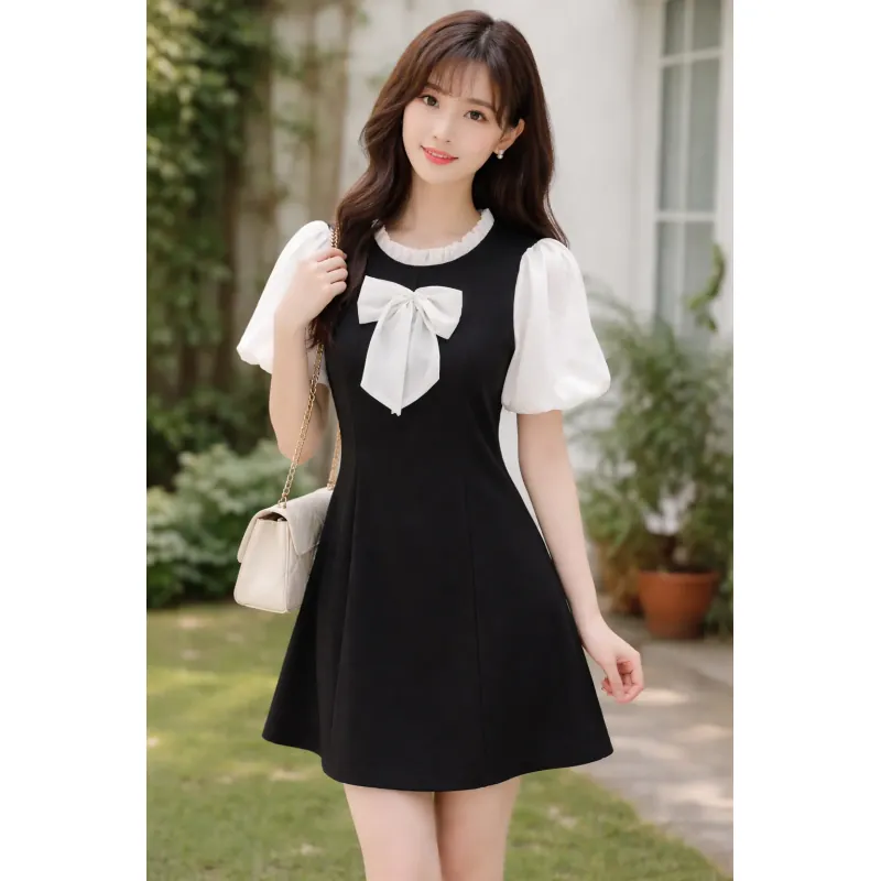 Đầm nữ cổ nơ tay bồng màu đen trắng phối voan tiểu thư 744747