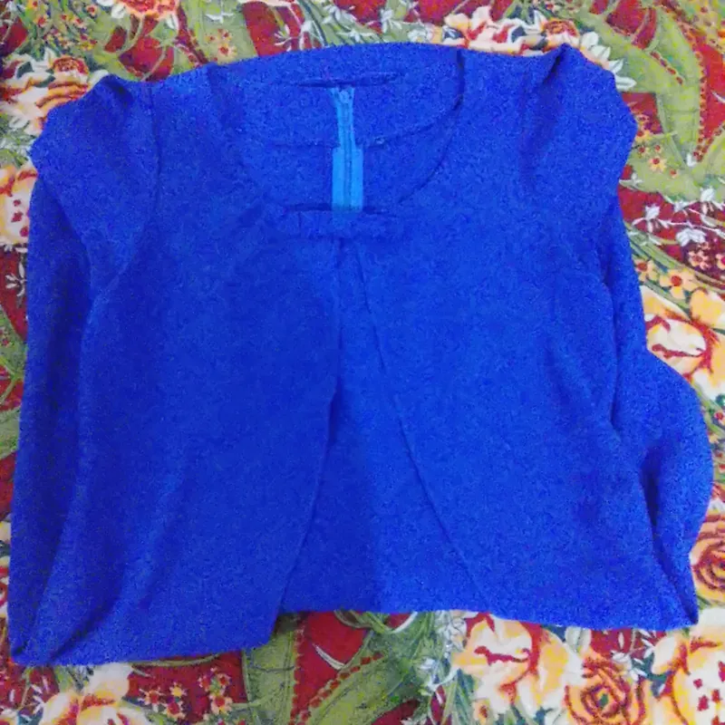 Váy màu xanh dương  687982