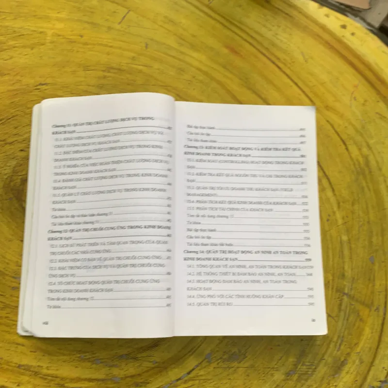 GIÁO TRÌNH QUẢN TRỊ KINH DOANH KHÁCH SẠN - PGS.TS. Nguyễn Văn Mạnh, TS. Hoàng thị L. Hương 795373