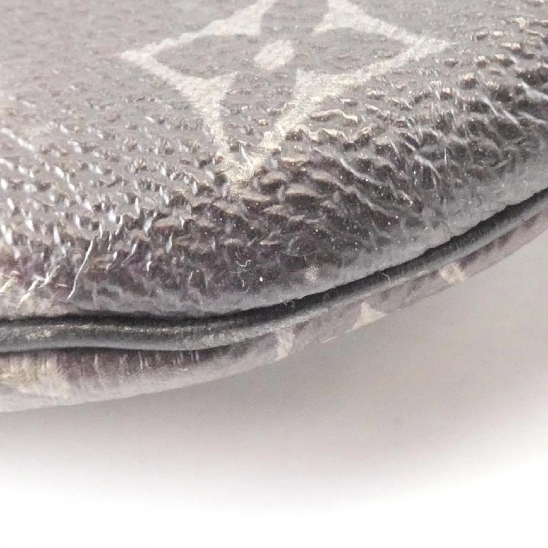 Túi đeo chéo Louis Vuitton Monogram Galaxy Discovery M44444 613057