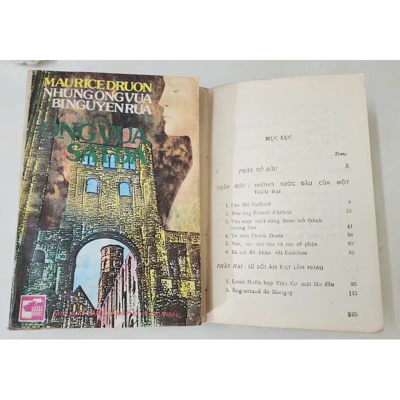 Tiểu thuyết NHỮNG ÔNG VUA BỊ NGUYỀN RỦA (Tác giả Maurice Druon), trọn bộ 2 tập 703655