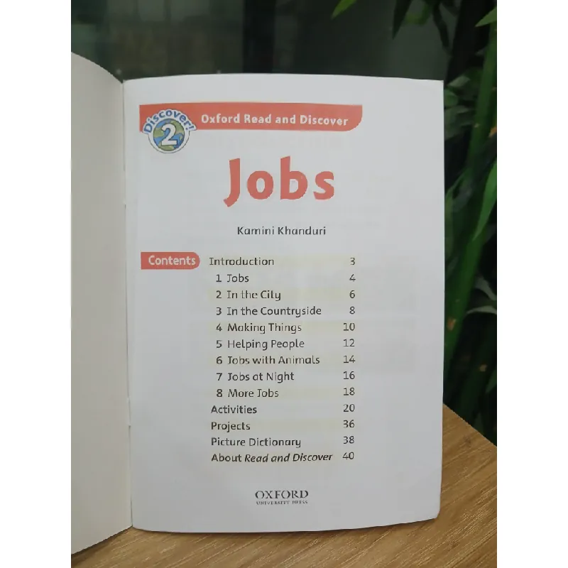 Jobs (Oxford Read and Discover 2) 576059