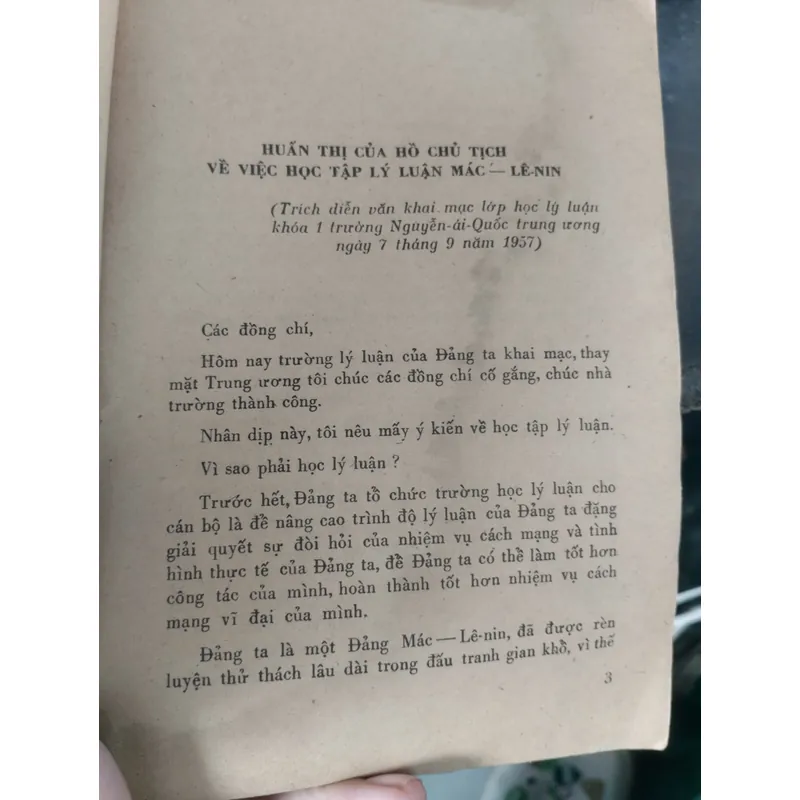 Tập trích tác phẩm kinh điển". 695651