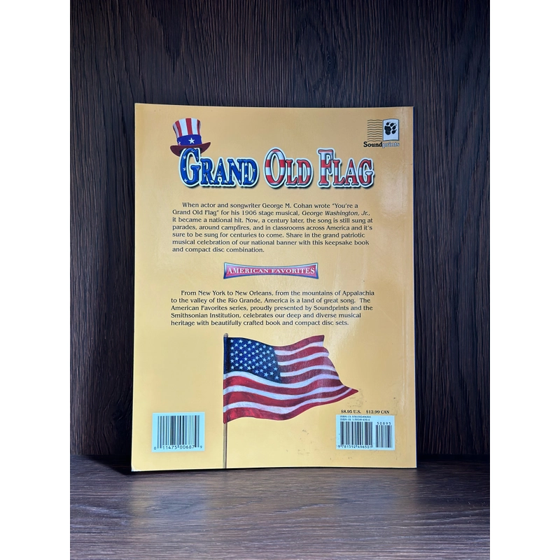 Sách GRAND OLD FLAG (American Favorites) 224774