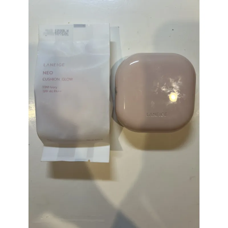 Phấn nước che khuyết điểm Laneige Neo Cushion Glow 15g SPF 46+ 932488
