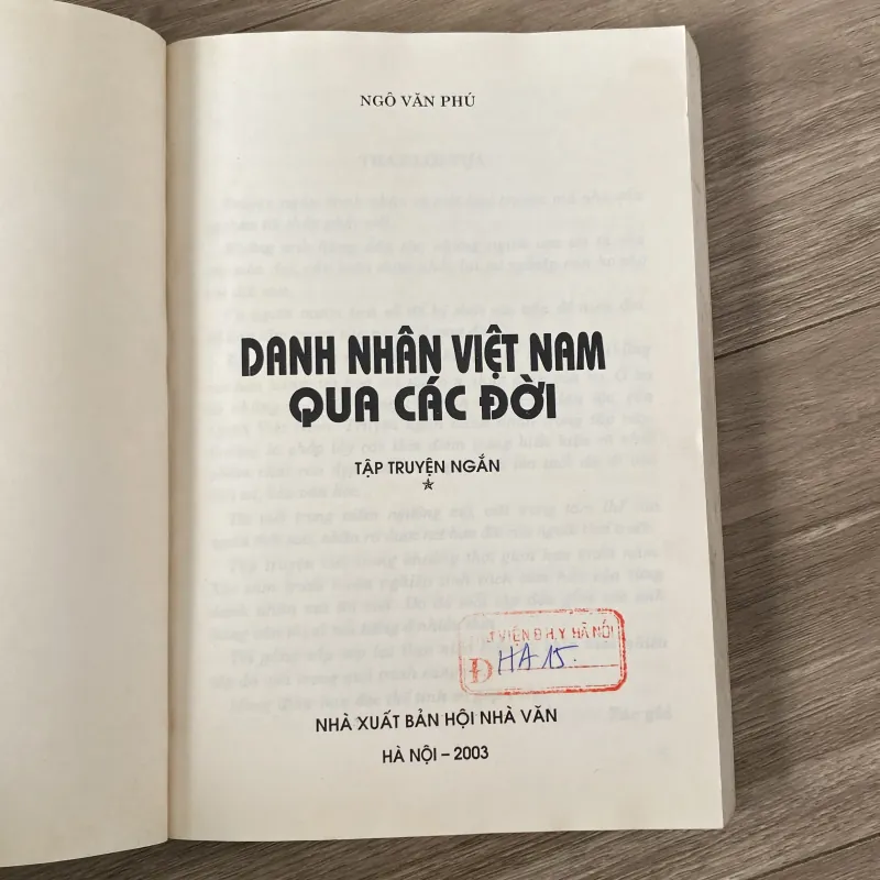 DANH NHÂN VIỆT NAM QUA CÁC ĐỜI, THỜI DỰNG NƯỚC (XB 2003) 1009736
