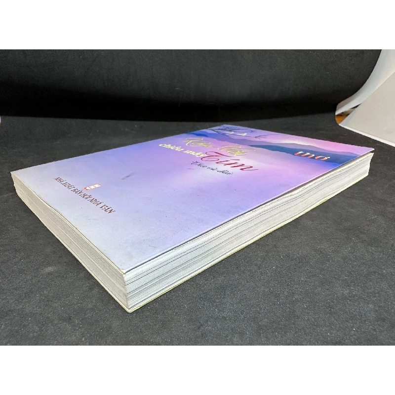 Kẩm Vân, Chiều Mây Tím, Thơ Và Đời, Mới 80% (Ố Nhẹ), 2015 SBM0609 916574