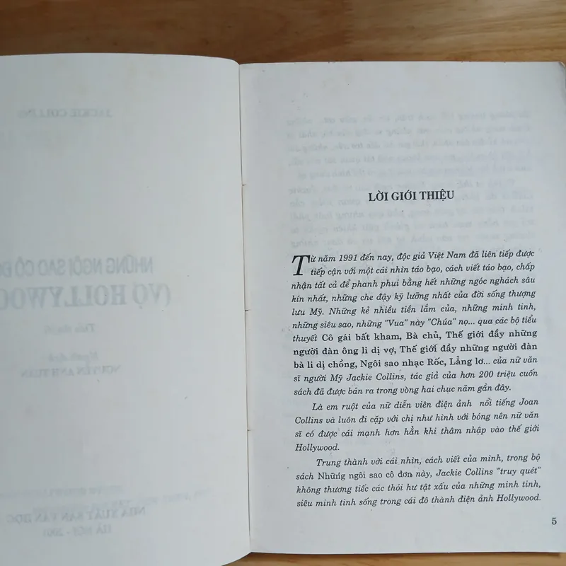 Tiểu Thuyết Những Ngôi Sao Cô Đơn (Vợ Hollywood) - Jackie Collins 600279