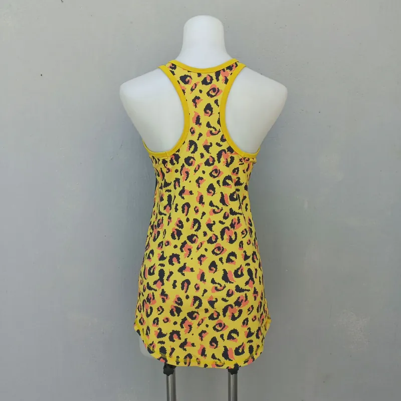 Áo thể thao ba lổ họa tiết màu vàng 932385