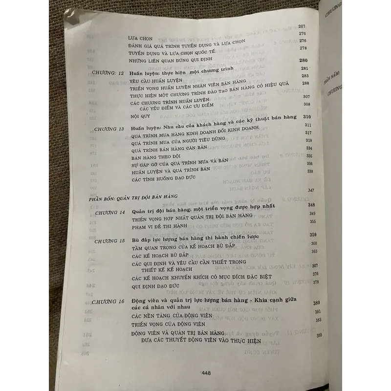 Quản trị bán hàng JAMES M. COMER;450 trang khổ lớn  975376