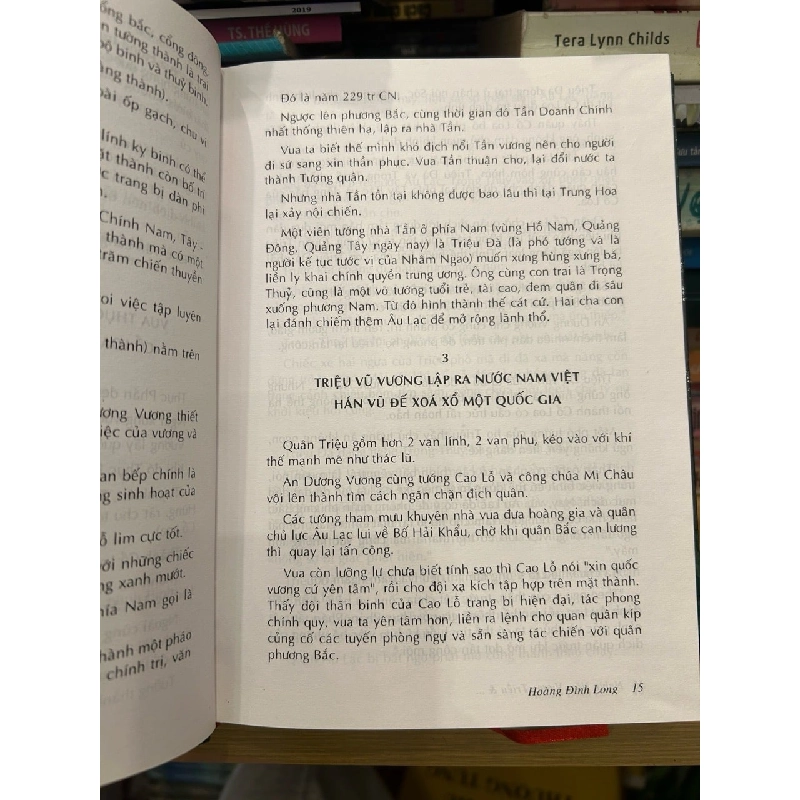 Nghìn năm Vương Triều &… - Hoàng Đình Long 786159