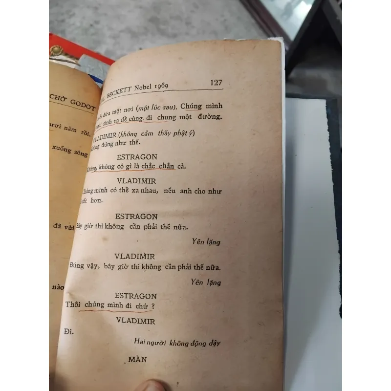 Trong khi chờ Godot của Samuel Beckett 1028021