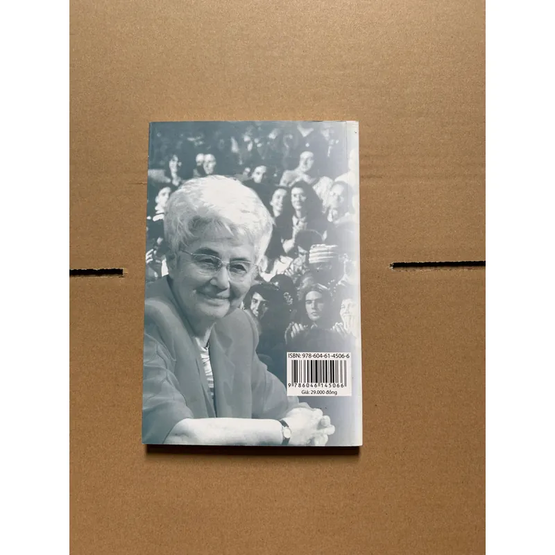 Nghệ thuật yêu thương 704064