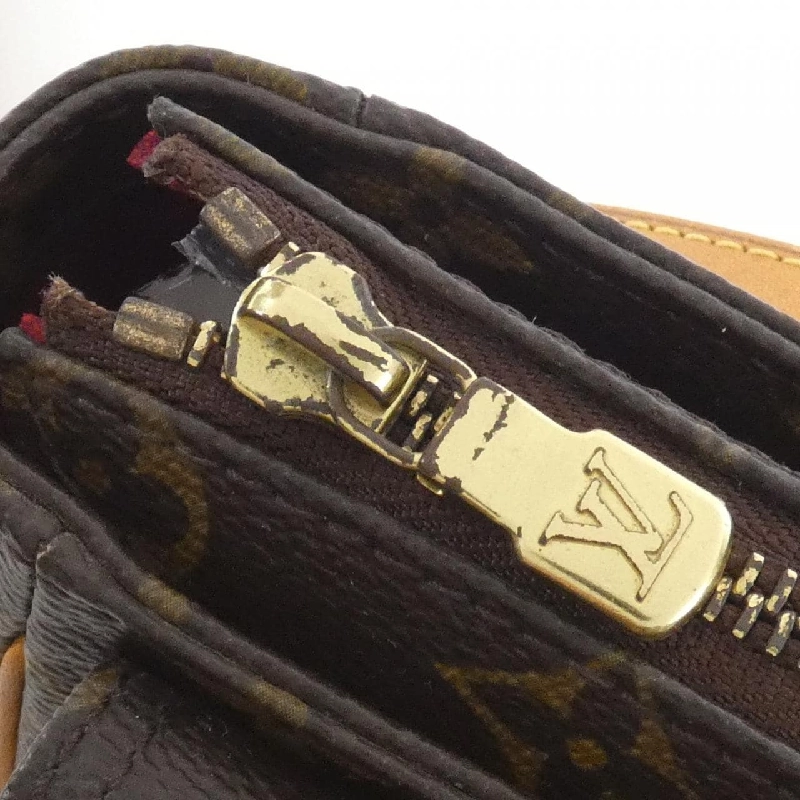 Túi xách vai Louis Vuitton Monogram Viva Cite PM M51165 610396