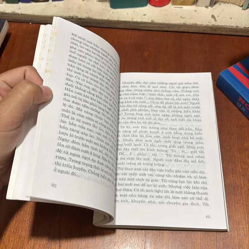 II Tập Truyện Ngắn: Màu Xanh Lính Mới - Nhiều Tác Giả - 2012 786205