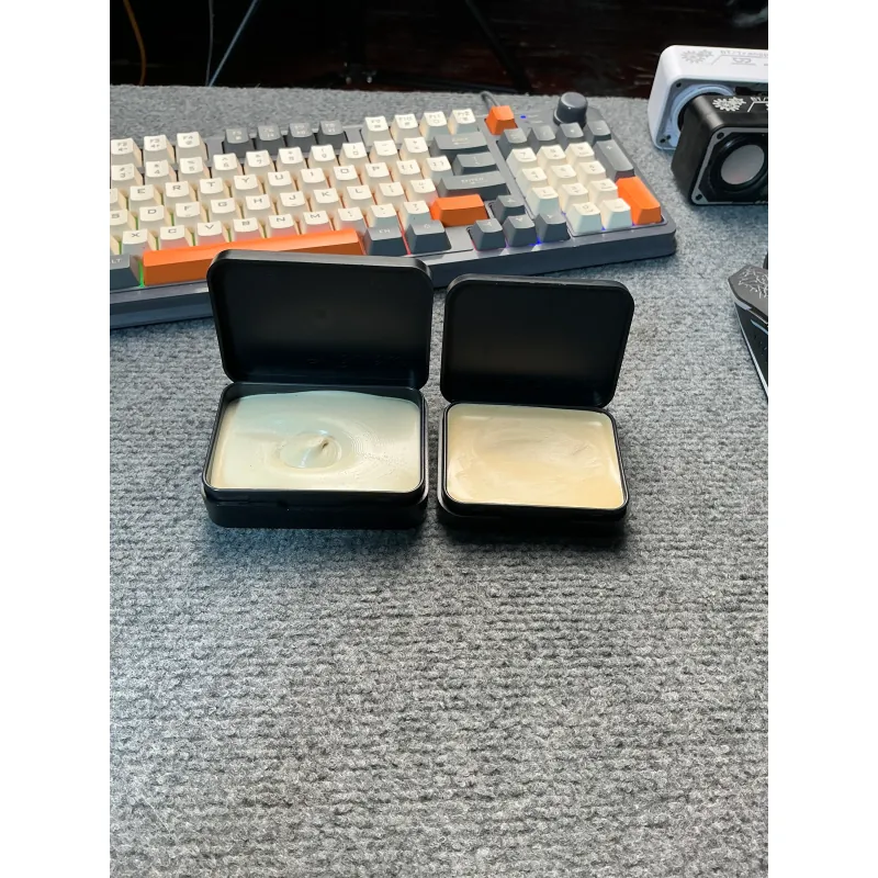 Sáp vuốt tóc của menitems bao giữ nếp, thơm, pass lại ae nào cần vì mình còn mấy hộp nữa 663533