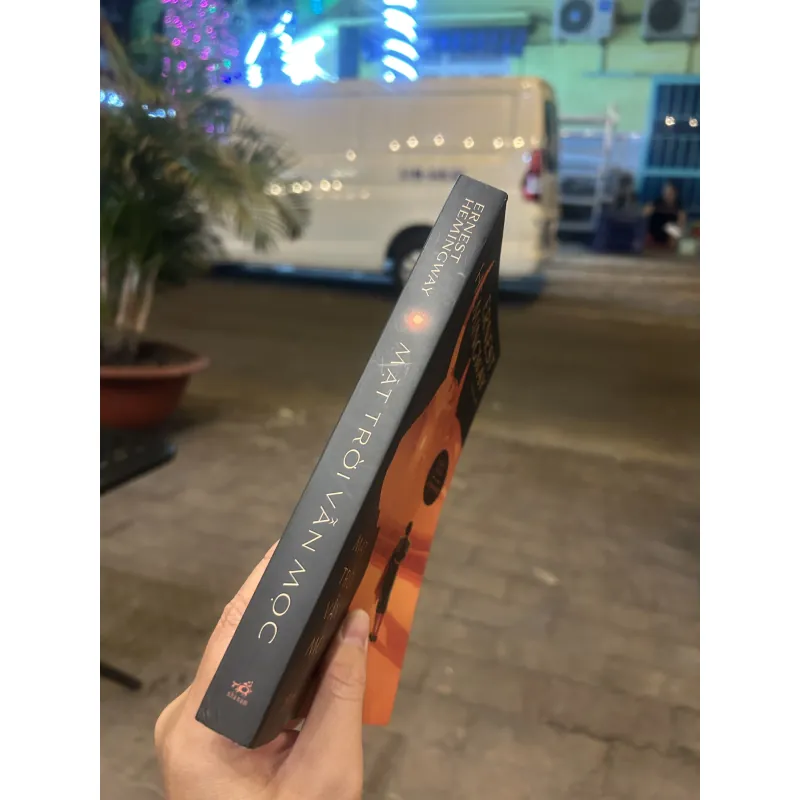 Mặt trời vẫn mọc - Ernest Hemingway (như mới) 974491