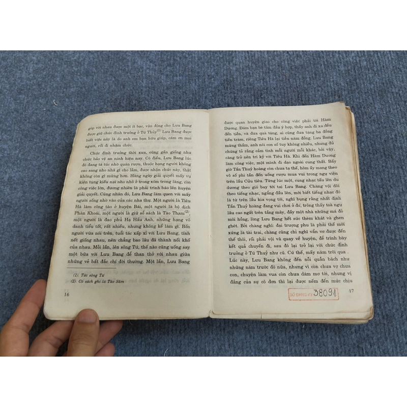 HÁN CUNG HAI MƯƠI TÁM TRIỀU 469862