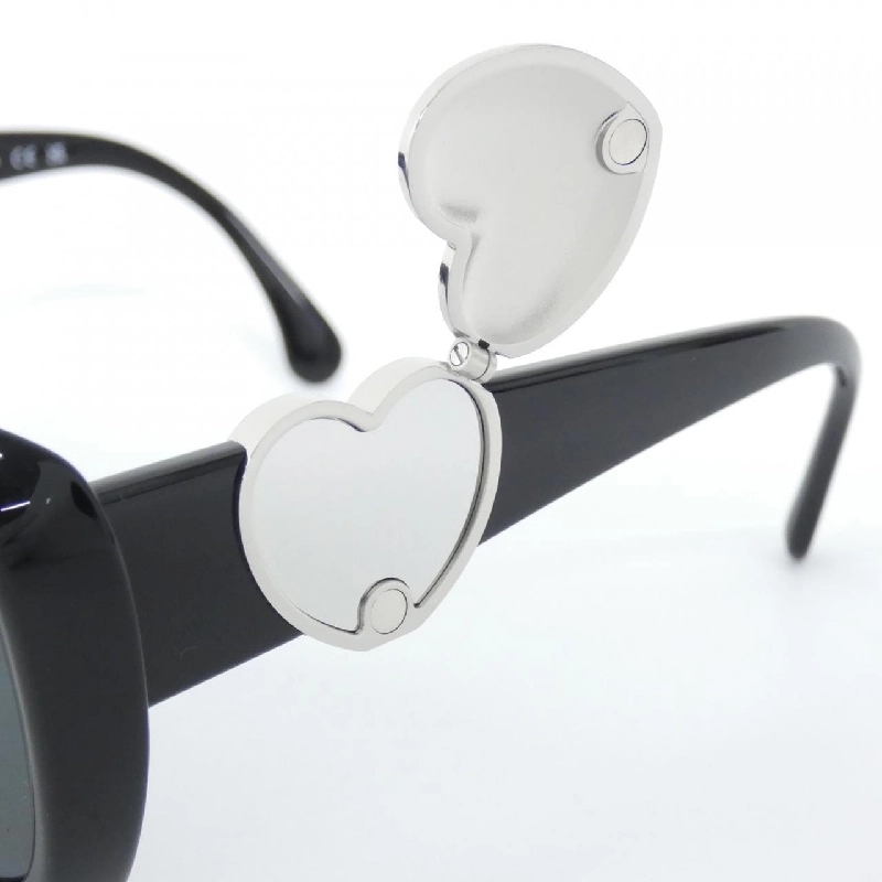 Kính mát Chanel 5517 A 624908