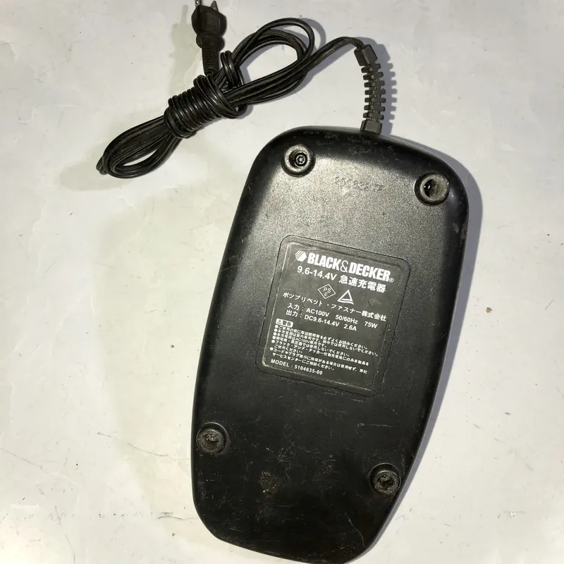 Bộ sạc pin 9.6-14.4V của hãng Black & Decker 571867