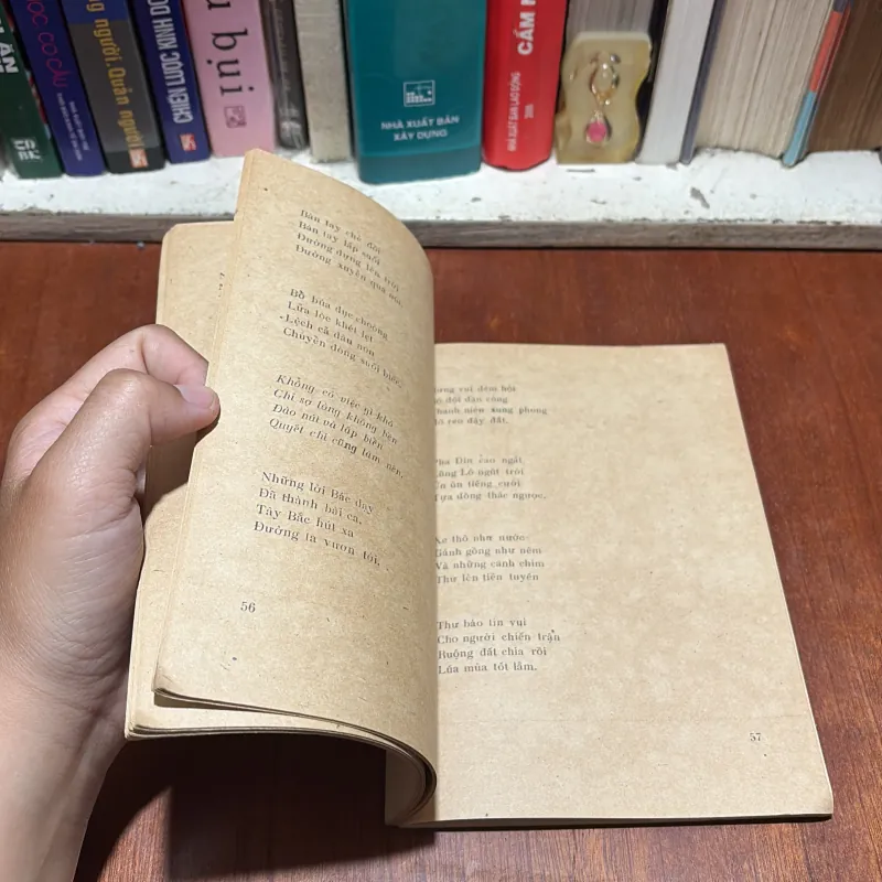 [Sách Mất Bìa] - II Thơ: Hành Khúc Mùa Xuân - Võ Văn Trực - 1980 796483