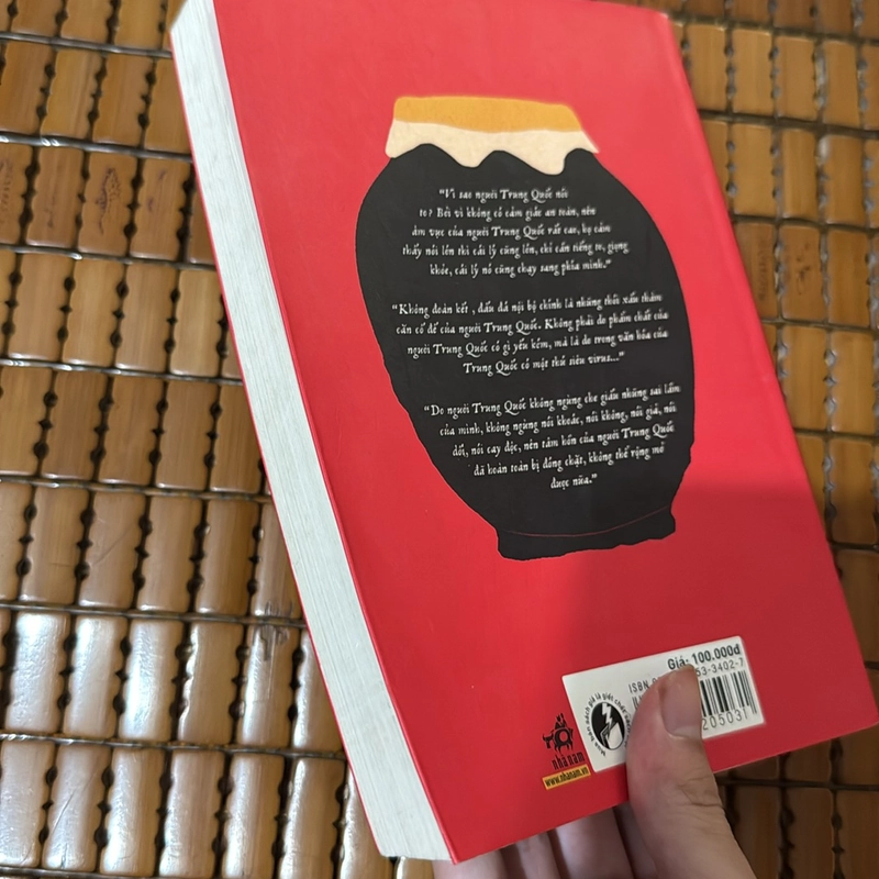 Khoe bàn chân nhỏ -Bách Dương 482478