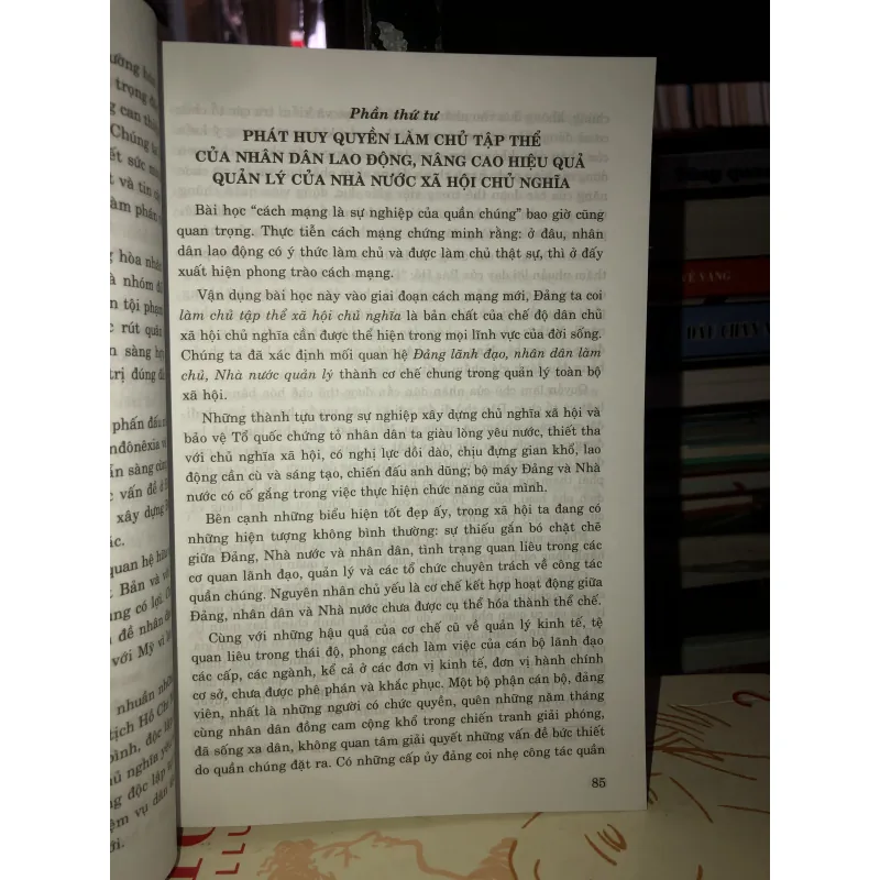 Văn kiện đại hội Đảng thời kỳ đổi mới và hội nhập (Đại hội Vl, Vll, Vlll, lV, X, XI) 754983