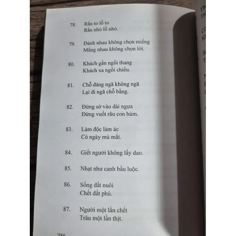 THÀNH NGỮ, TỤC NGỮ, CÂU ĐỐ CÁC DÂN TỘC THÁI, GIÁY, DAO , hơn 400 tran 1002694