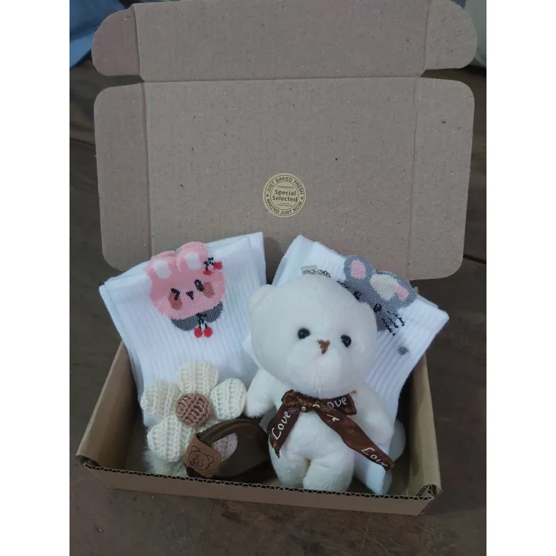 Combo 3 đôi vớ trắng cổ cao, họa tiết dễ thương  1001134
