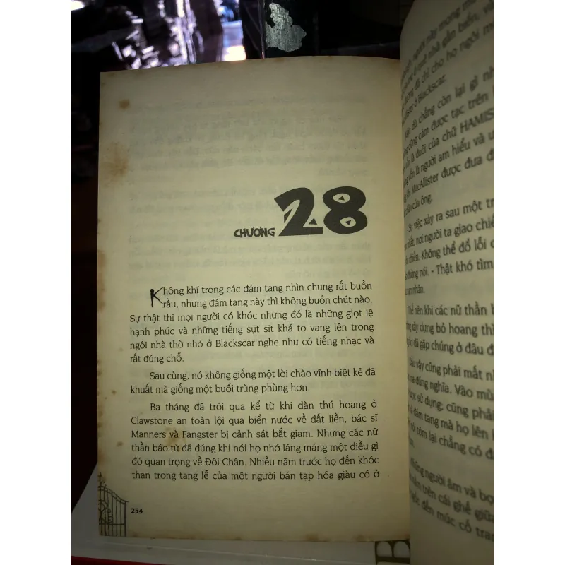 Bầy thú hoang lông trắng - Eva Ibbotson  994692