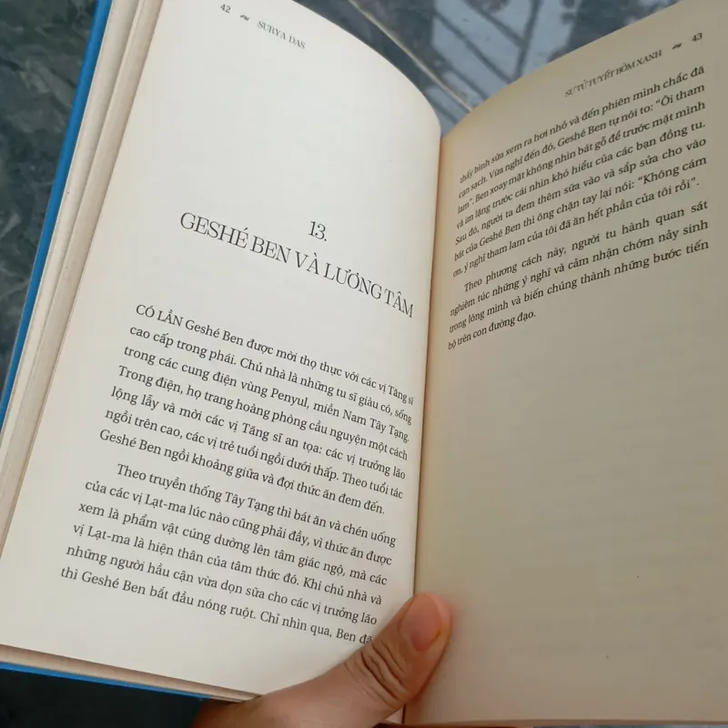 Sư tử tuyết bờm xanh 786657