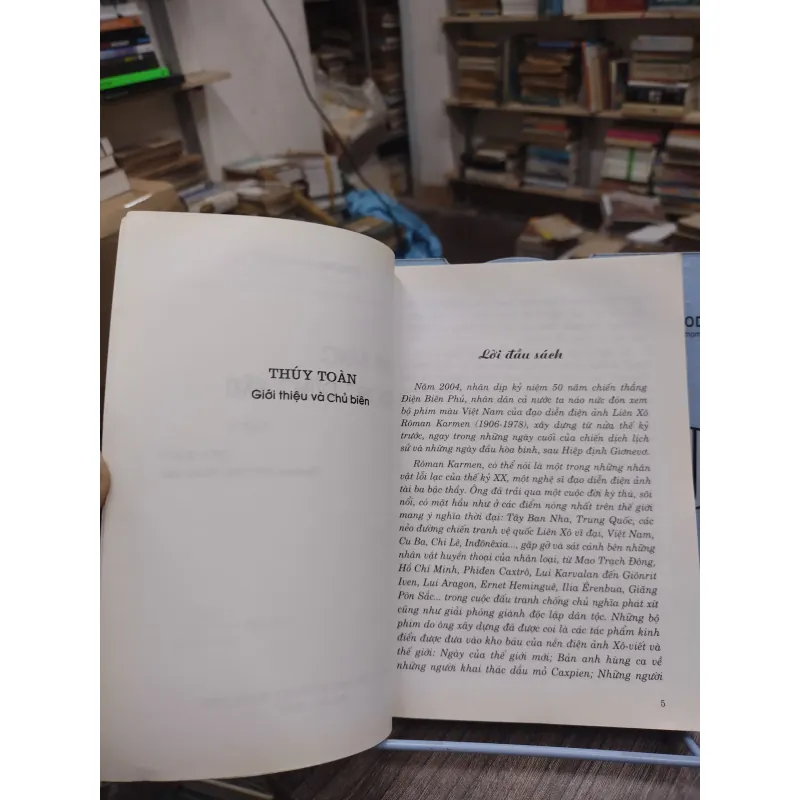 Sách: Ánh sáng trong rừng sâu - Ronam Karmen (Bộ 2 tập) (A2) 717145