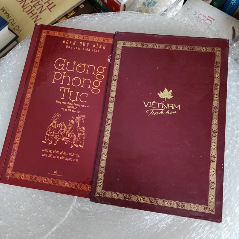 Gương phong tục bản số 111 có hộp  416214