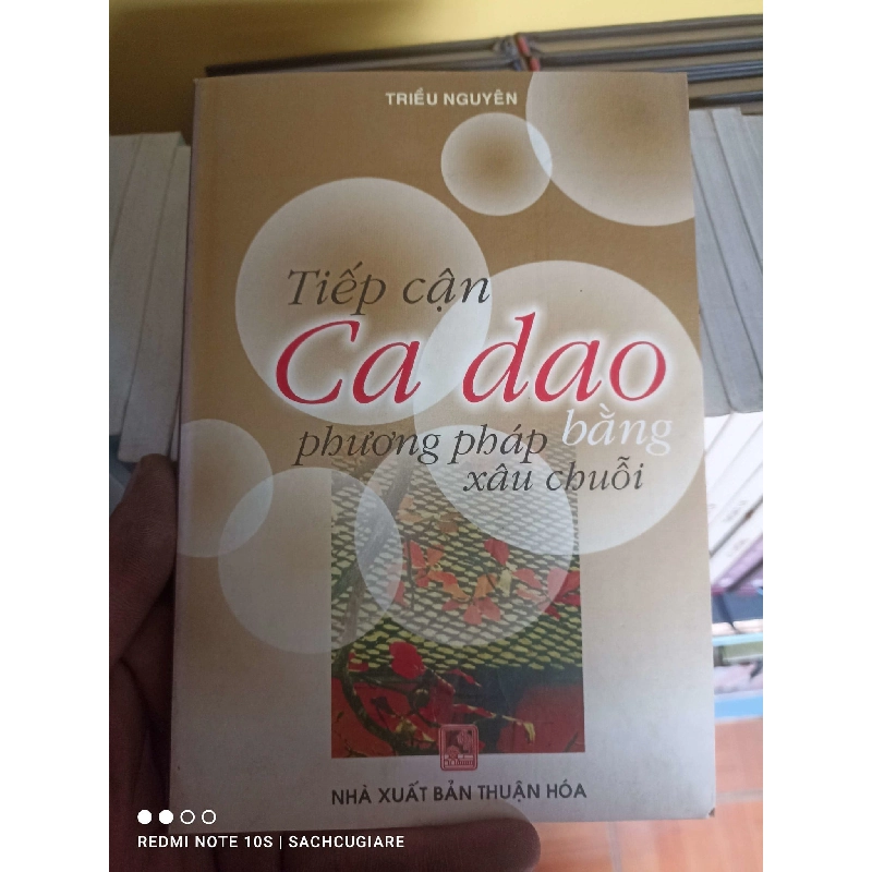 Tiếp cận Ca dao bằng phương pháp xâu chuỗi - Triều Nguyên 1008868