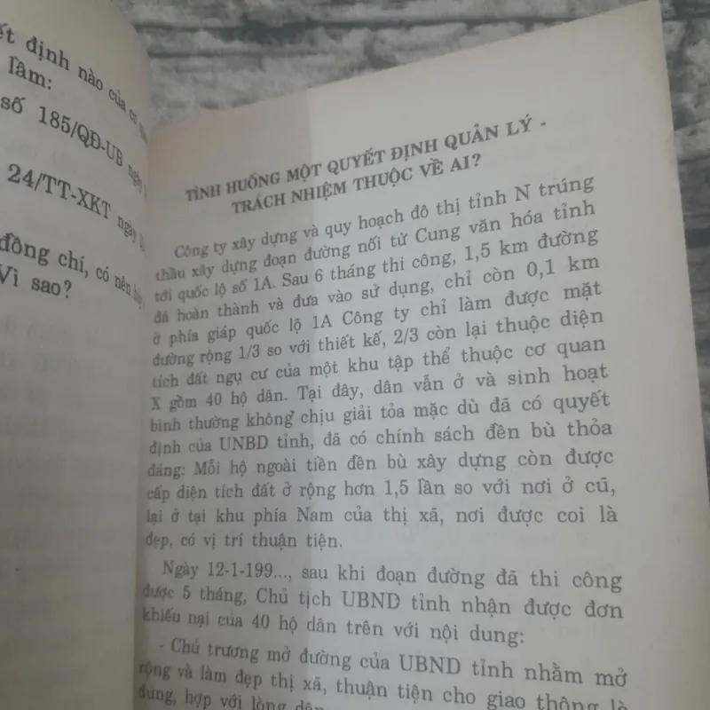 Phương pháp tình huống trong Đào Tạo Hành Chính. GS Tiến sỹ Ng Duy Gia và GS Mai Hữu Khuê. 750793