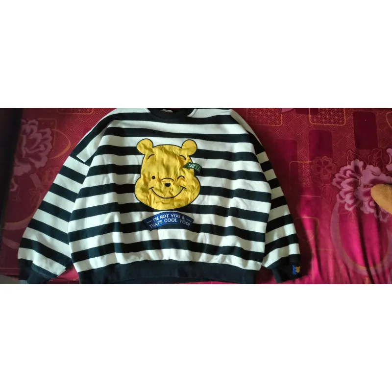 Áo nỉ kẻ hoạ tiết thêu nổi  791963